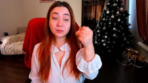 Julia online show from January 5, 2025, 6:46 am