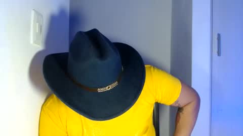 Snapshot of bigthick_blackcock chatting on June 15, 2026, 10:56 pm MANUEL online show from June 15, 2026, 10:56 pm