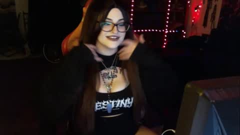 Lealithhh online show from November 22, 2025, 10:14 am