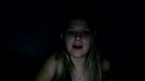 Snapshot of bigtittybella21 chatting on July 5, 2026, 10:44 am bigtittybella21 online show from July 5, 2026, 10:44 am