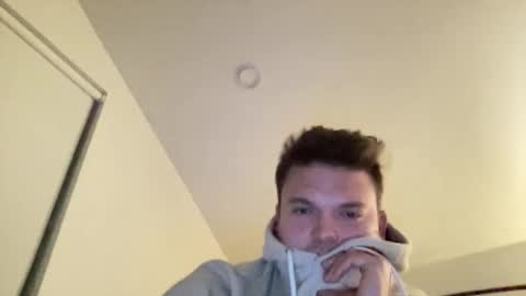 Riley  online show from November 5, 2025, 6:57 am