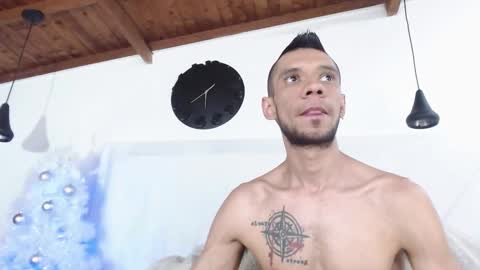 Snapshot of bigzehuz chatting on December 6, 2024, 1:51 am andres online show from December 6, 2024, 1:51 am