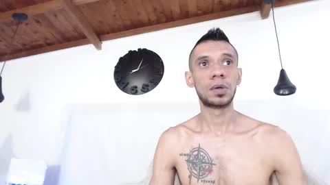 Snapshot of bigzehuz chatting on January 26, 2025, 7:31 pm andres online show from January 26, 2025, 7:31 pm