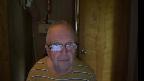 Snapshot of bill_25061 chatting on June 22, 2026, 5:32 pm bill_25061 online show from June 22, 2026, 5:32 pm