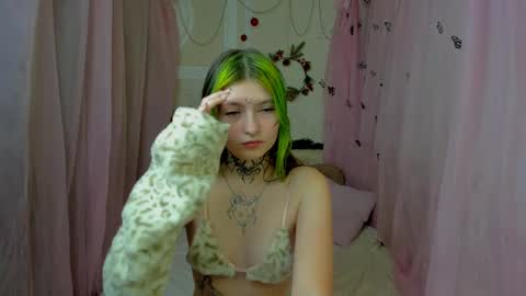 Snapshot of billie_moon_ chatting on January 7, 2025, 11:05 am Billie online show from January 7, 2025, 11:05 am