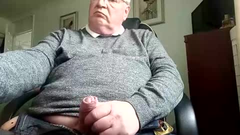 billlllllyb online show from May 17, 2026, 10:44 am