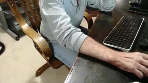 billy471 online show from April 16, 2026, 11:29 pm