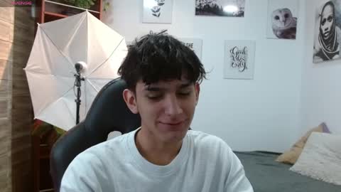 Snapshot of billy_wild chatting on April 7, 2026, 1:11 pm billy wild online show from April 7, 2026, 1:11 pm