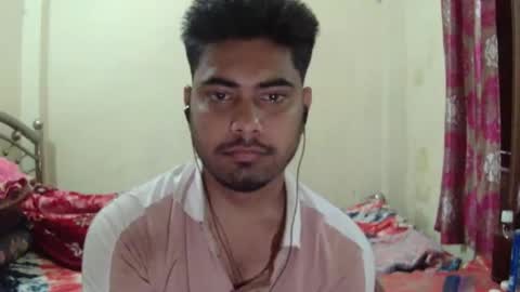 Snapshot of birbikrom104 chatting on April 17, 2026, 2:36 am birbikrom104 online show from April 17, 2026, 2:36 am