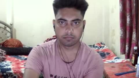 Snapshot of birbikrom104 chatting on April 29, 2026, 7:34 am birbikrom104 online show from April 29, 2026, 7:34 am