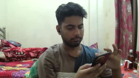 Snapshot of birbikrom104 chatting on May 14, 2026, 7:48 am birbikrom104 online show from May 14, 2026, 7:48 am