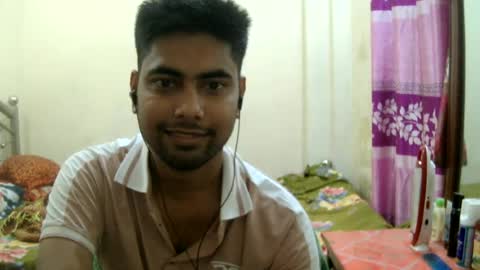 Snapshot of birbikrom104 chatting on June 17, 2026, 1:52 am birbikrom104 online show from June 17, 2026, 1:52 am