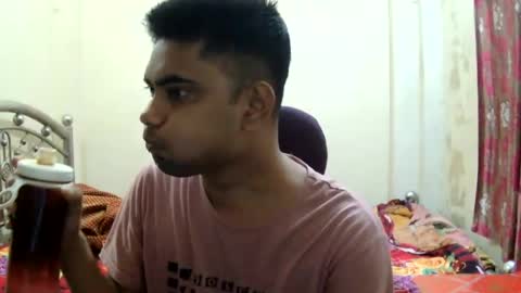 Snapshot of birbikrom104 chatting on July 7, 2026, 4:37 am birbikrom104 online show from July 7, 2026, 4:37 am