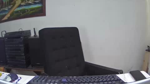 Snapshot of bisexmangenx chatting on January 18, 2025, 11:22 pm Manu O online show from January 18, 2025, 11:22 pm