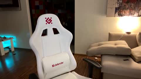 Ann Braslowsky online show from January 17, 2025, 5:00 am