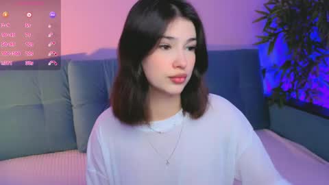 Julia online show from May 31, 2026, 2:02 pm