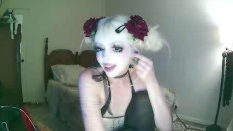 vampire fang  online show from July 17, 2026, 2:40 am