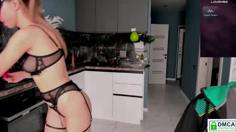 Mia and Rick online show from April 5, 2026, 5:59 am