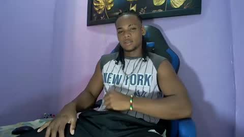 Snapshot of black_dicck chatting on December 7, 2024, 7:43 pm tu morenito online show from December 7, 2024, 7:43 pm