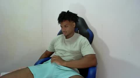 Snapshot of black_dicck chatting on October 3, 2025, 4:04 pm tu morenito online show from October 3, 2025, 4:04 pm