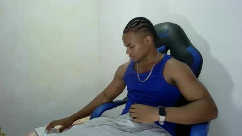 Snapshot of black_dicck chatting on October 8, 2025, 4:48 pm tu morenito online show from October 8, 2025, 4:48 pm