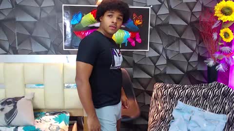 black_king_241 online show from February 28, 2025, 3:15 am