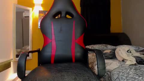 black_king_241 online show from March 1, 2025, 4:15 am