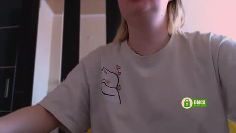 Sasha and Bella online show from March 12, 2026, 5:46 am