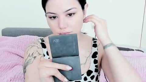 Snapshot of black_pant3r chatting on May 20, 2026, 2:51 am Mon Mon online show from May 20, 2026, 2:51 am