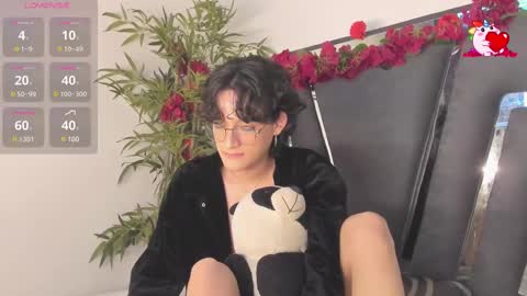 Snapshot of black_rose02 chatting on March 2, 2025, 2:43 pm B L A C K R O S E online show from March 2, 2025, 2:43 pm