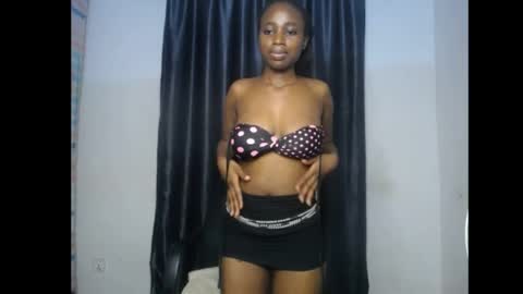 Snapshot of blackbeauty60 chatting on April 16, 2026, 9:50 pm lela online show from April 16, 2026, 9:50 pm