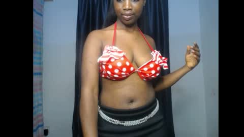 Snapshot of blackbeauty60 chatting on April 17, 2026, 6:11 pm lela online show from April 17, 2026, 6:11 pm