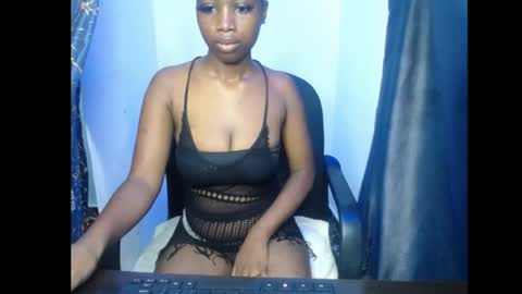 Snapshot of blackbeauty60 chatting on May 5, 2026, 8:11 am lela online show from May 5, 2026, 8:11 am