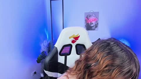 Sophie online show from February 3, 2025, 3:06 pm