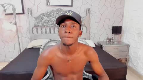 Snapshot of blackbiecock chatting on February 28, 2025, 4:10 am blackbiecock online show from February 28, 2025, 4:10 am