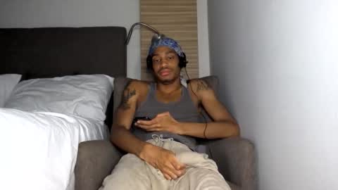 Snapshot of blackbulltitus chatting on May 1, 2026, 1:21 am BlackBullTitus online show from May 1, 2026, 1:21 am