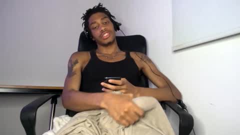Snapshot of blackbulltitus chatting on May 19, 2026, 5:14 am BlackBullTitus online show from May 19, 2026, 5:14 am