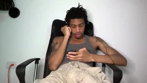 Snapshot of blackbulltitus chatting on June 16, 2026, 3:31 am BlackBullTitus online show from June 16, 2026, 3:31 am