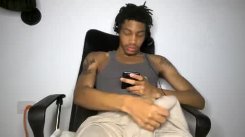 Snapshot of blackbulltitus chatting on June 17, 2026, 12:57 am BlackBullTitus online show from June 17, 2026, 12:57 am