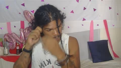 i am D.L online show from February 18, 2025, 7:09 pm