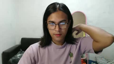 Ellez online show from December 11, 2024, 5:26 pm