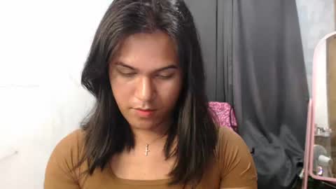 Ellez online show from October 28, 2025, 7:05 pm