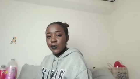 Snapshot of blackqueen888 chatting on February 24, 2025, 12:52 am blackqueen888 online show from February 24, 2025, 12:52 am