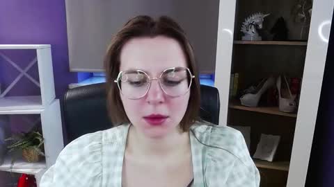 Z O E Y online show from March 25, 2026, 5:35 am