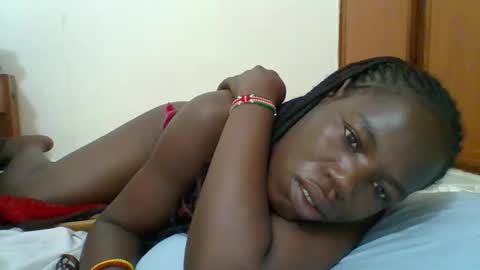 Snapshot of blacksexygal chatting on October 29, 2025, 9:38 pm SARAH online show from October 29, 2025, 9:38 pm