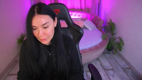 Snapshot of blacksilkqueen chatting on November 20, 2025, 8:25 am blacksilkqueen online show from November 20, 2025, 8:25 am