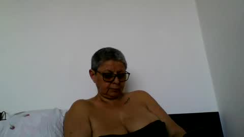 Snapshot of blackwidow05 chatting on July 3, 2026, 12:44 pm Black Widow online show from July 3, 2026, 12:44 pm