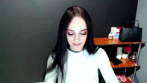 Snapshot of blacky_berry chatting on January 8, 2025, 4:33 pm Ivy online show from January 8, 2025, 4:33 pm