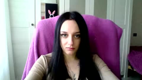 Snapshot of blacky_berry chatting on January 14, 2025, 1:49 pm Ivy online show from January 14, 2025, 1:49 pm