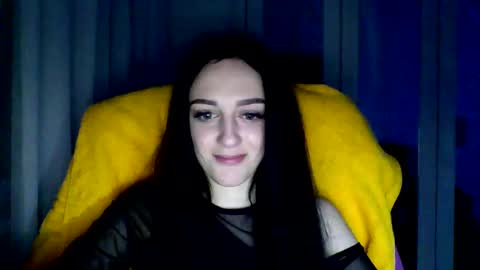 Snapshot of blacky_berry chatting on January 16, 2025, 8:25 pm Ivy online show from January 16, 2025, 8:25 pm